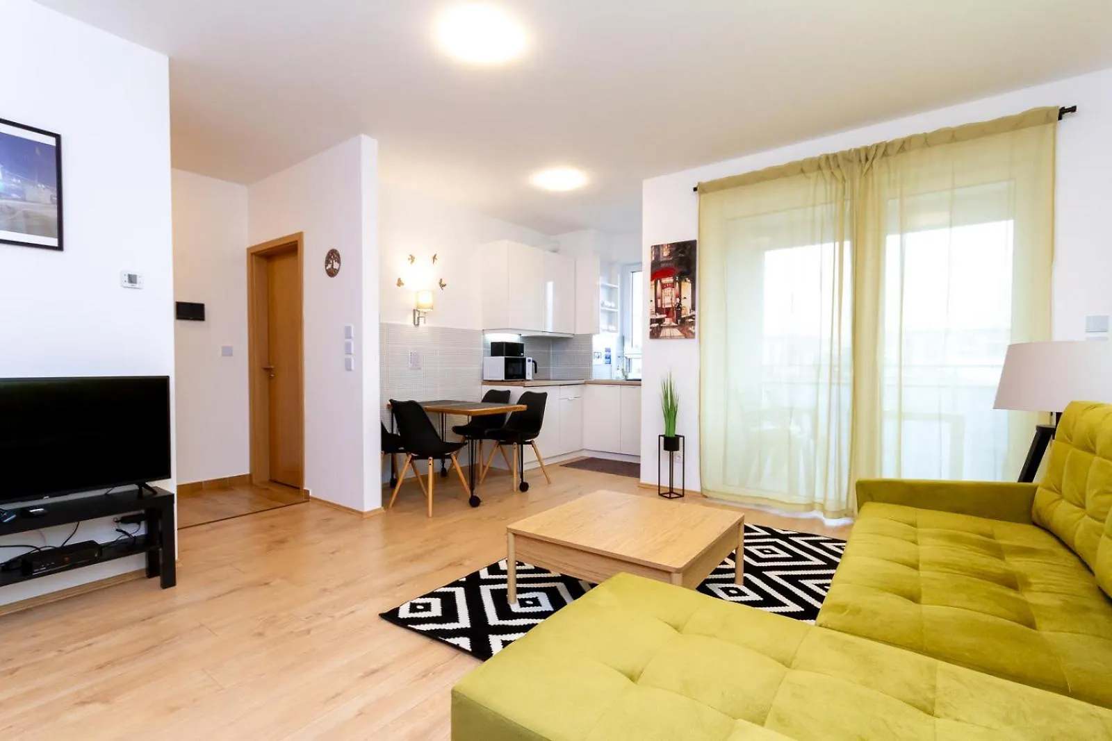 River Apartment Harmony By Nw Budapest Hungary